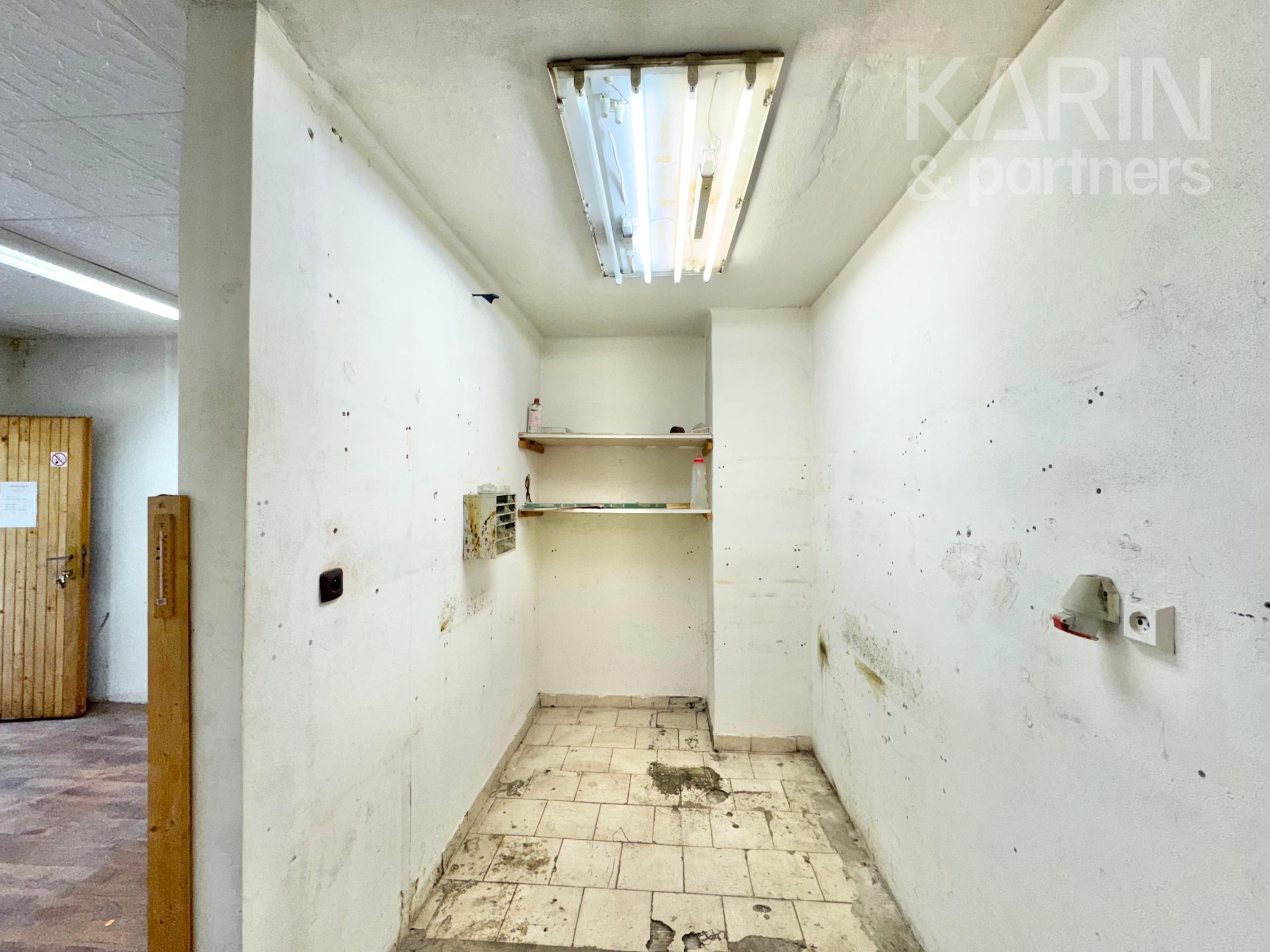 PREDAJ: MULTIFUNKČNÝ PRIESTOR 24 M² S PARKOVANÍM