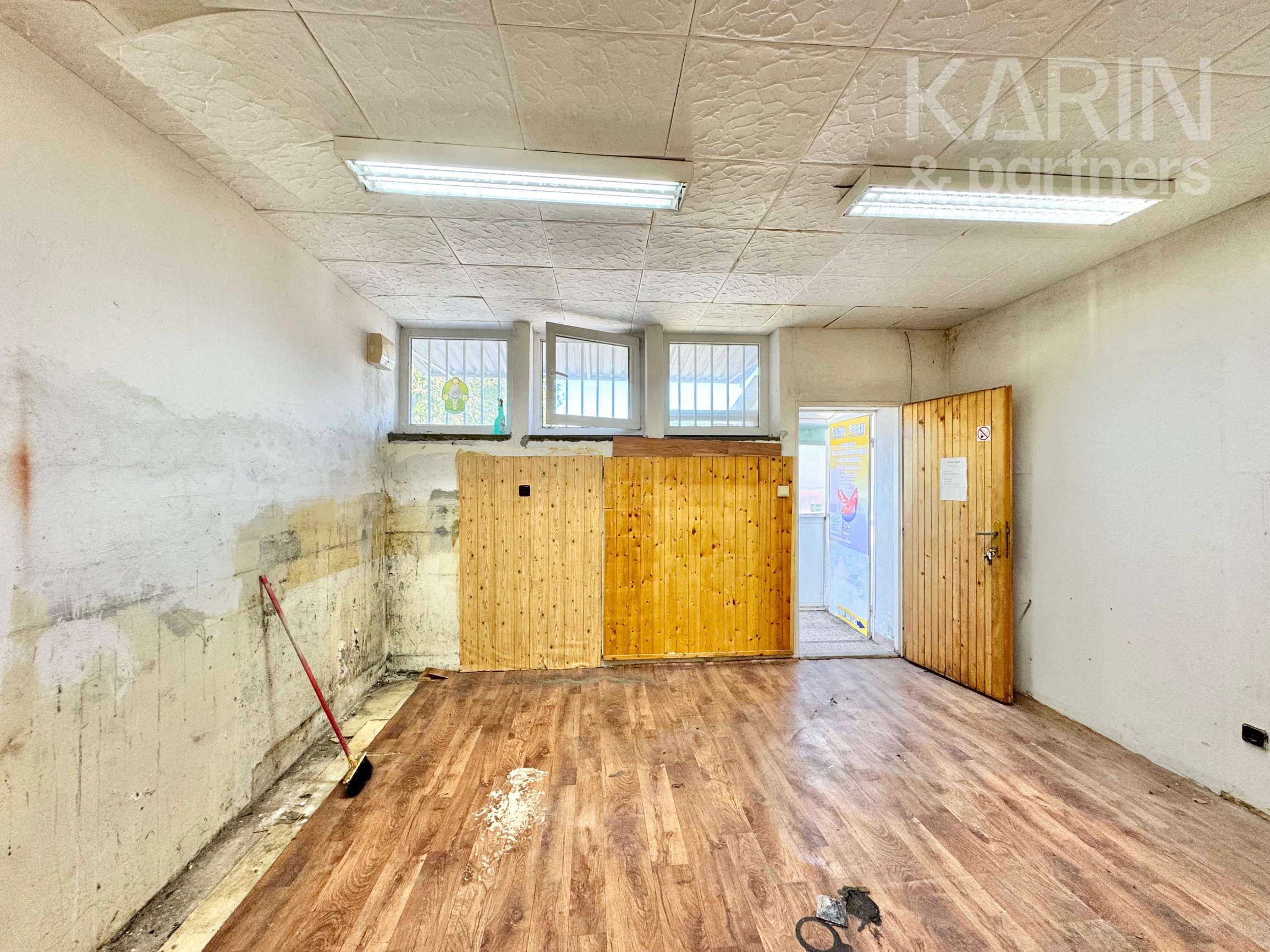 PREDAJ: MULTIFUNKČNÝ PRIESTOR 24 M² S PARKOVANÍM