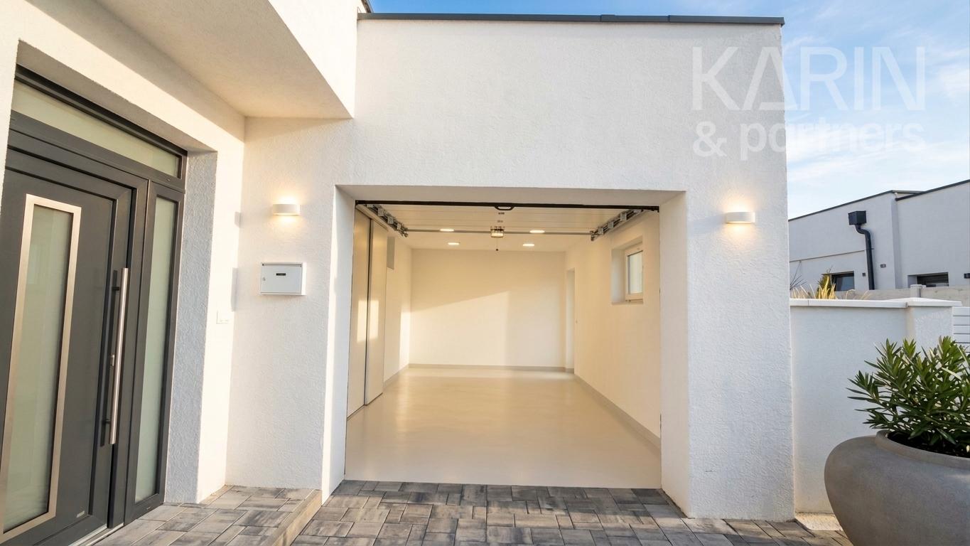 NOVOSTAVBA: EXKLUZÍVNY 3izbový RD, Garáž, Presklená TERASA, Zahradný domček