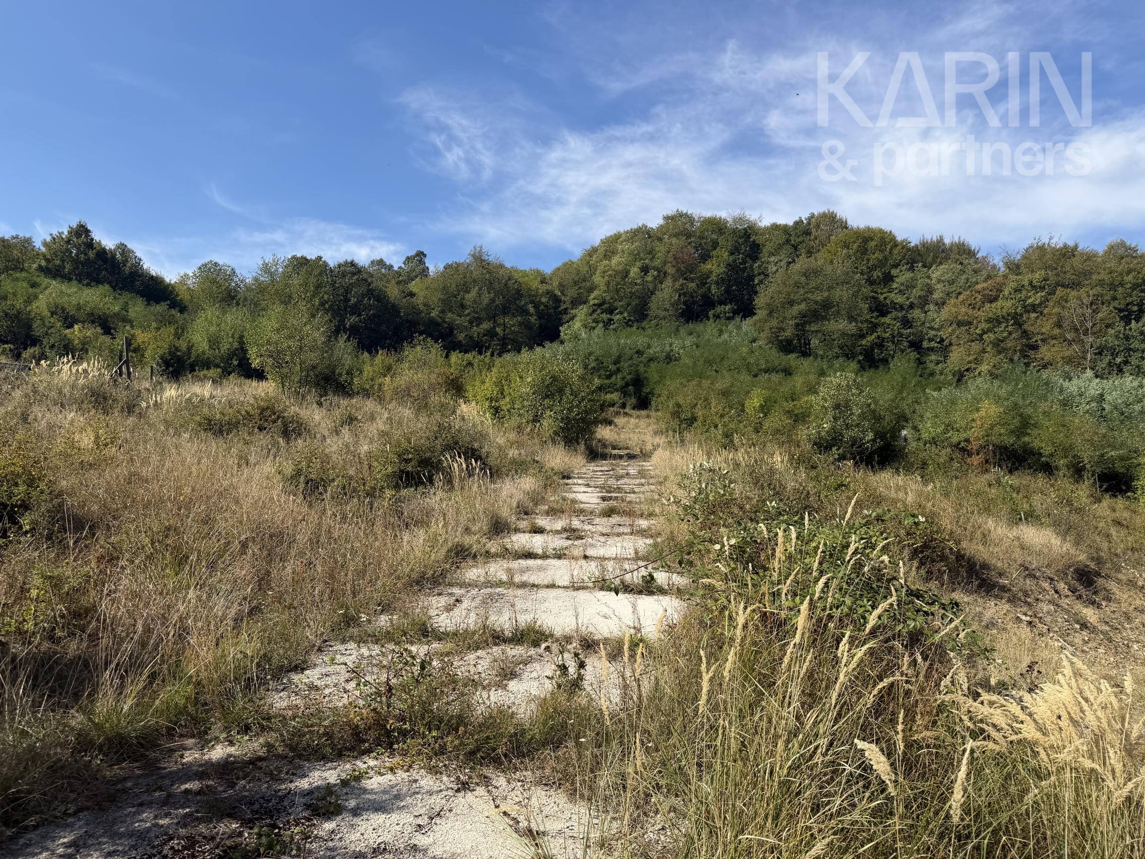EXKLUZÍVNA FARMA NA SAMOTE – 33 000 m², NOVOSTAVBA DOMU, ABSOLÚTNE SÚKROMIE | HORNÉ PLACHTINCE | OKRES VEĽKÝ KRTÍŠ