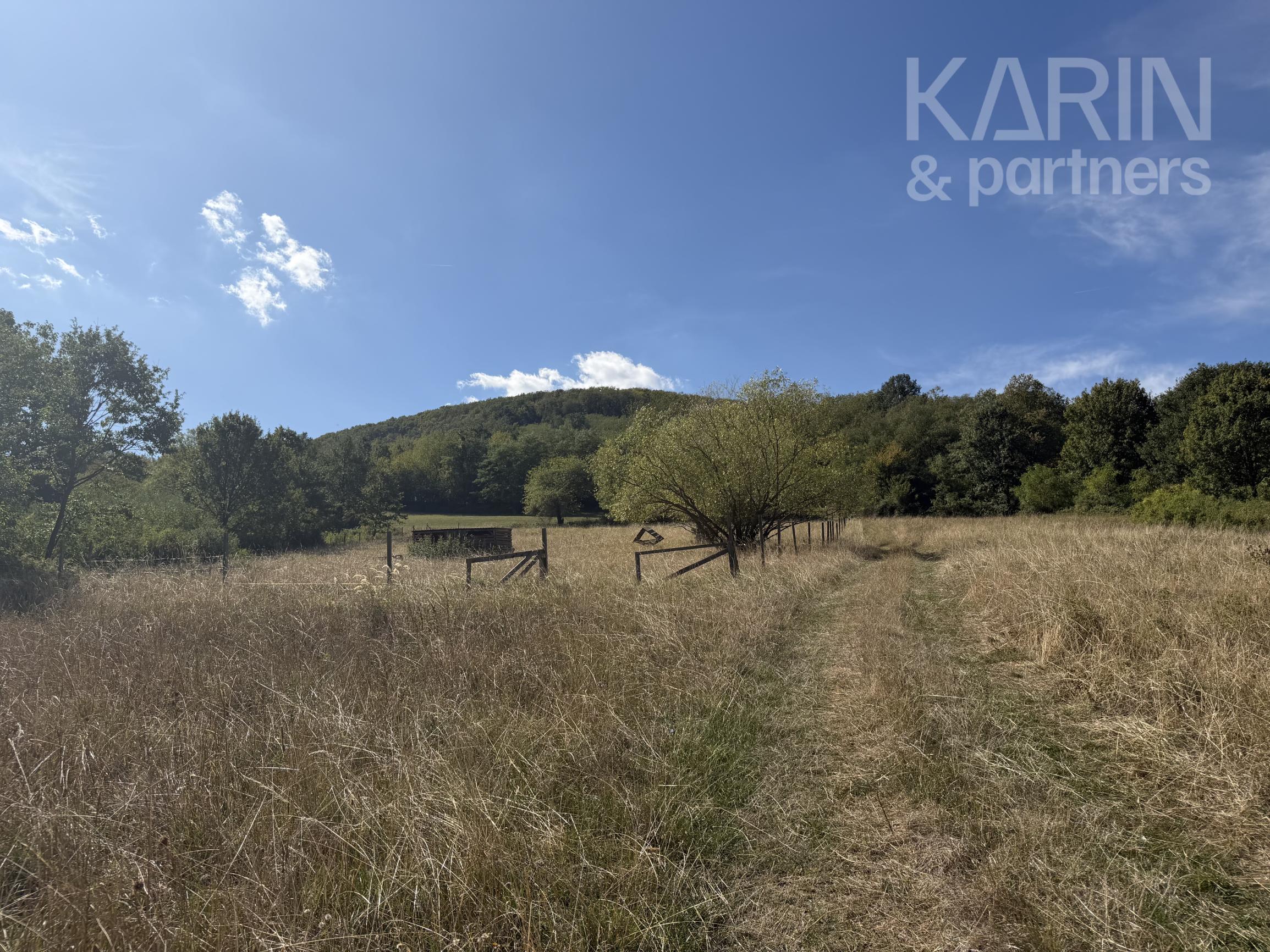EXKLUZÍVNA FARMA NA SAMOTE – 33 000 m², NOVOSTAVBA DOMU, ABSOLÚTNE SÚKROMIE | HORNÉ PLACHTINCE | OKRES VEĽKÝ KRTÍŠ