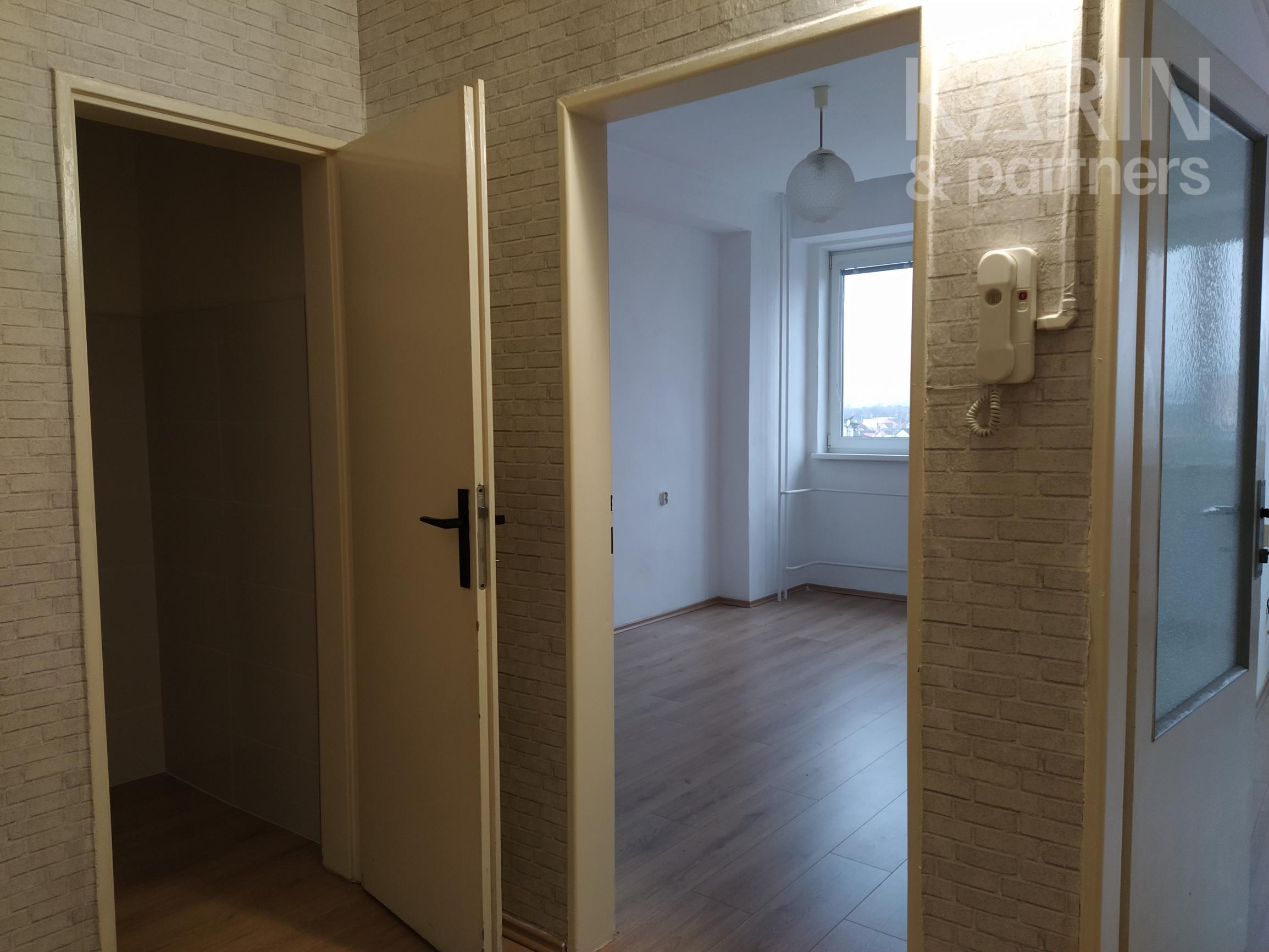 EN: 190.-€/ izba/ 1 osoba/ mesiac! Prenájom miestnosť 15m2 Bulharská ul., BA II., Trnávka.