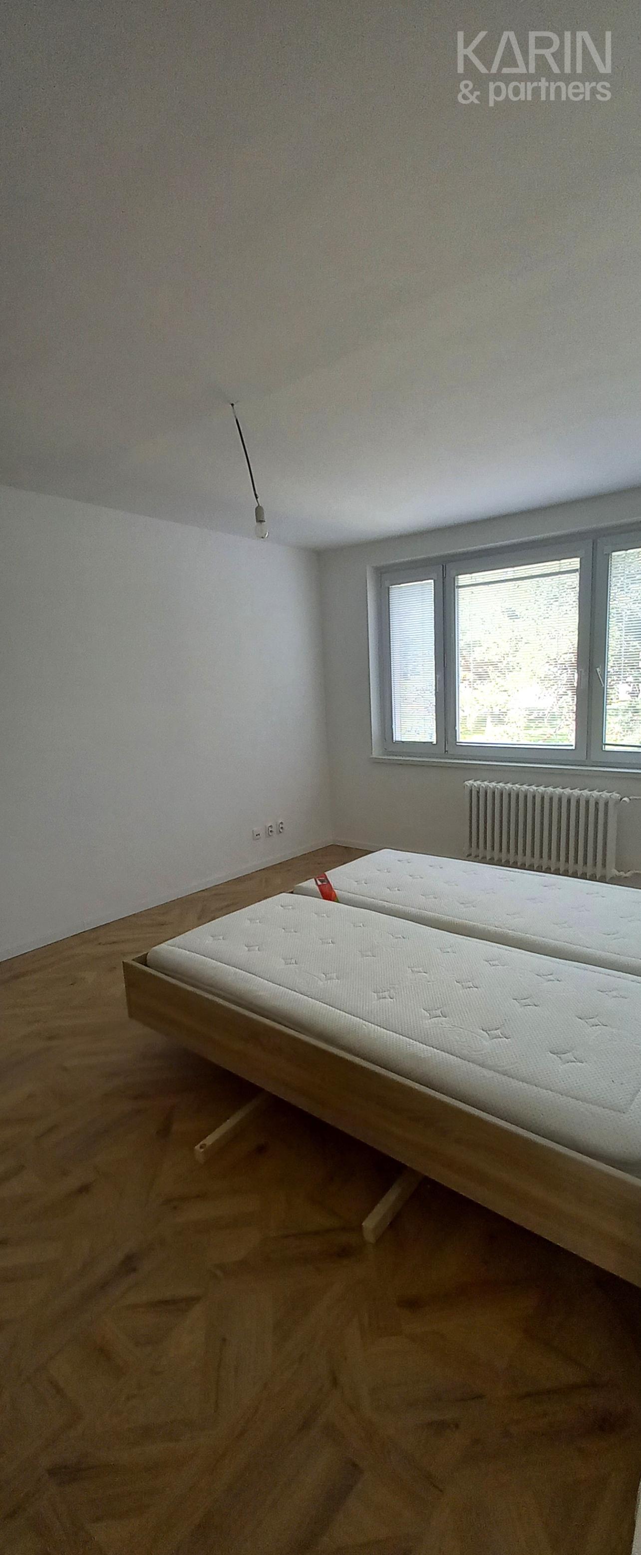 PRENÁJOM | Zrekonštruovaný 3-izbový byt s balkónom ( aj samostatné izby ) – Bratislava - Kramare.