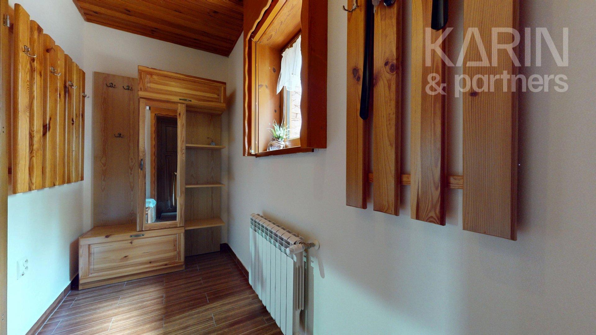 LUXUSNÉ RODINNÉ SÍDLO S PRIVÁTNYM WELLNESS V TESNEJ BLÍZKOSTI LYŽIARSKEHO STREDISKA