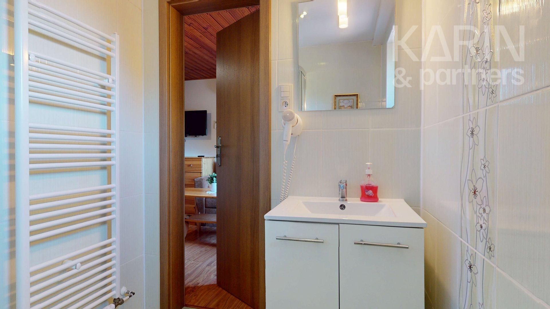 LUXUSNÉ RODINNÉ SÍDLO S PRIVÁTNYM WELLNESS V TESNEJ BLÍZKOSTI LYŽIARSKEHO STREDISKA