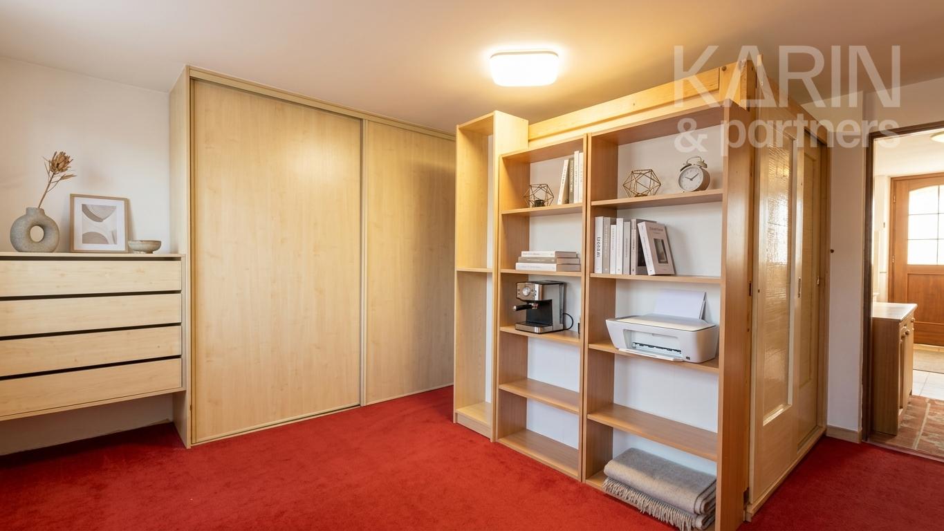 EXKLUZÍVNE: Rodinný dom 8izbový, zasklená terasa, garáž, Dvory nad Žitavou