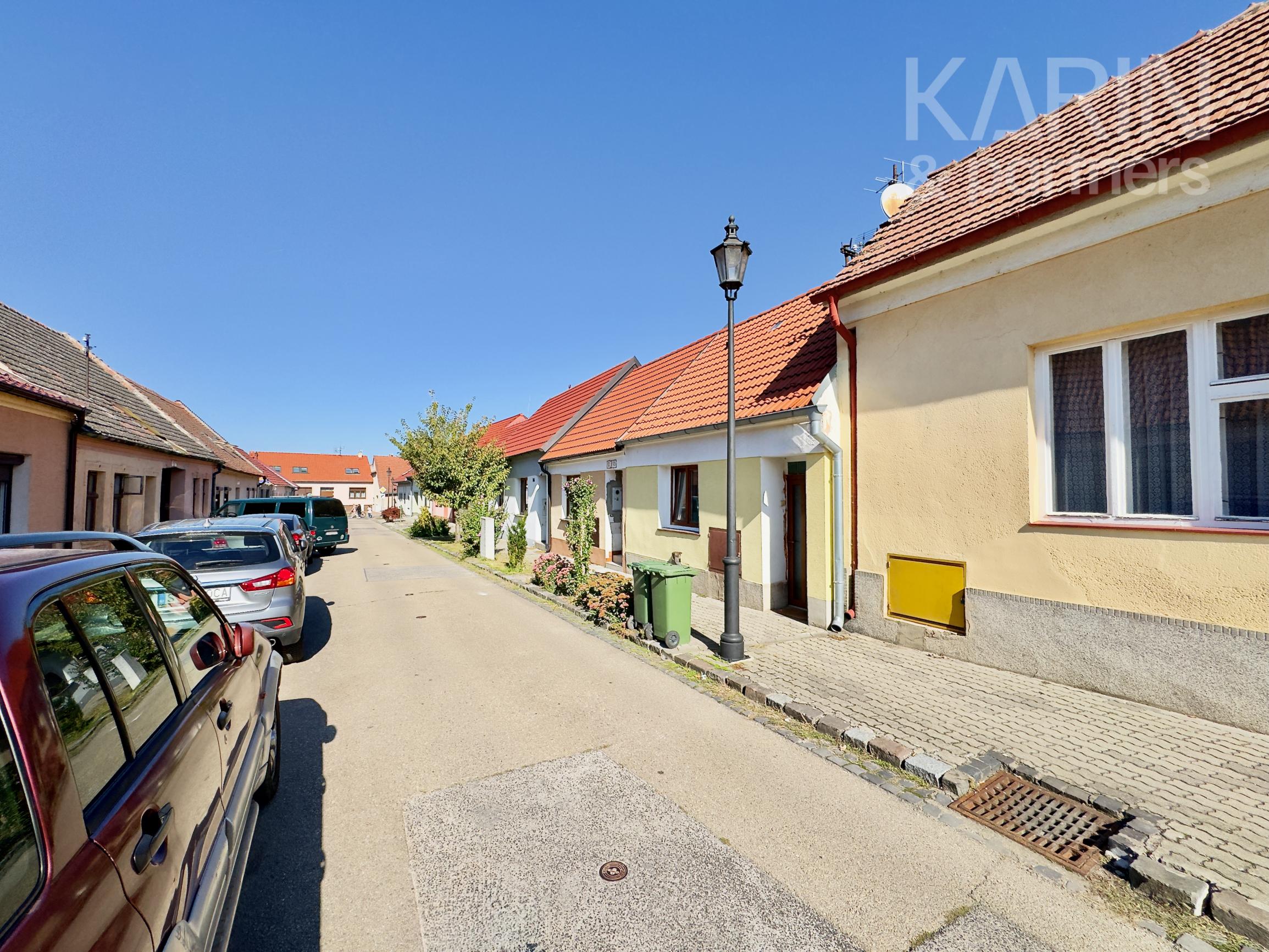 Čiastočne zrekonštruovaný rodinný dom v centre Skalice, Komenského ul.