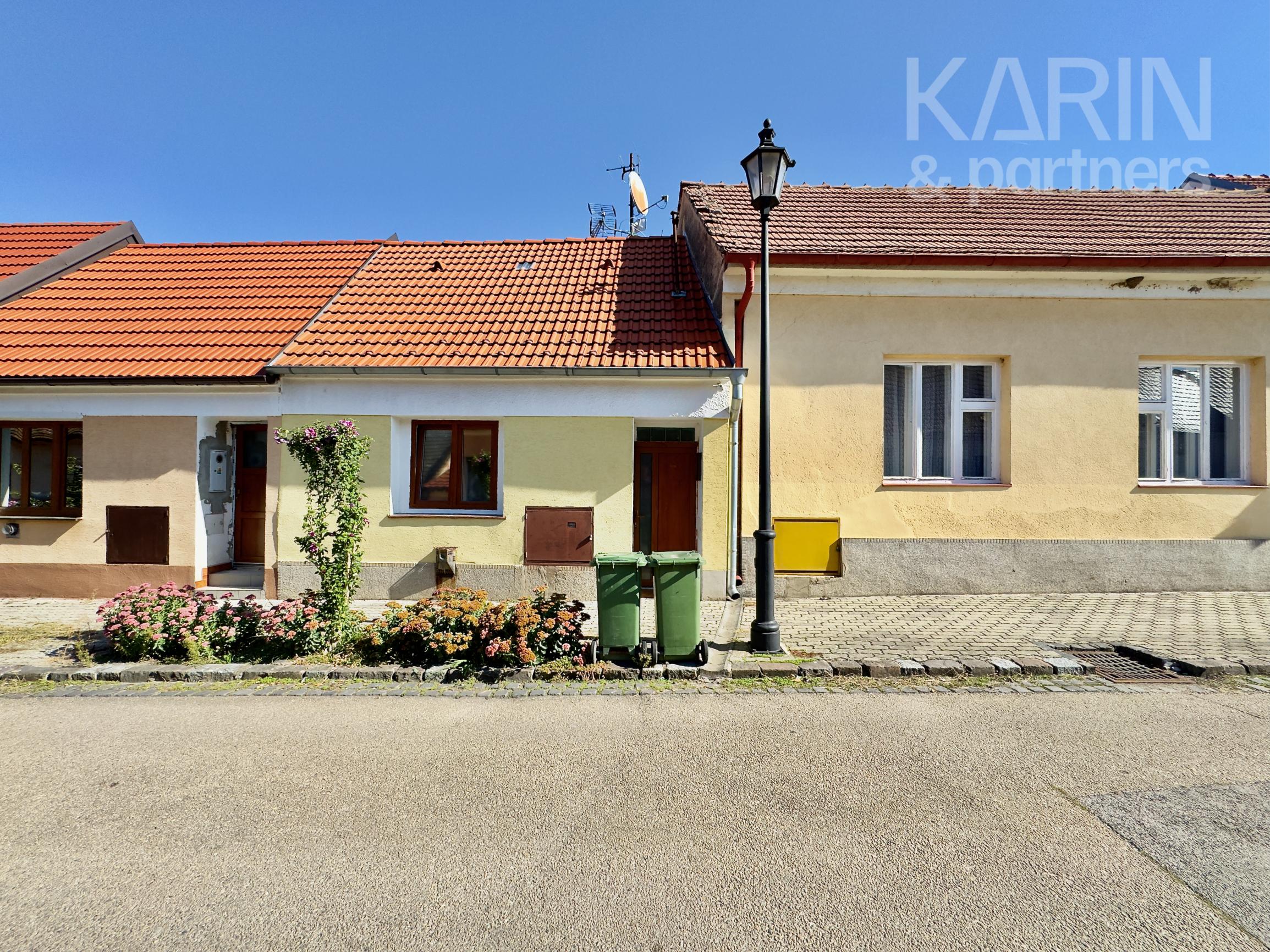 Čiastočne zrekonštruovaný rodinný dom v centre Skalice, Komenského ul.