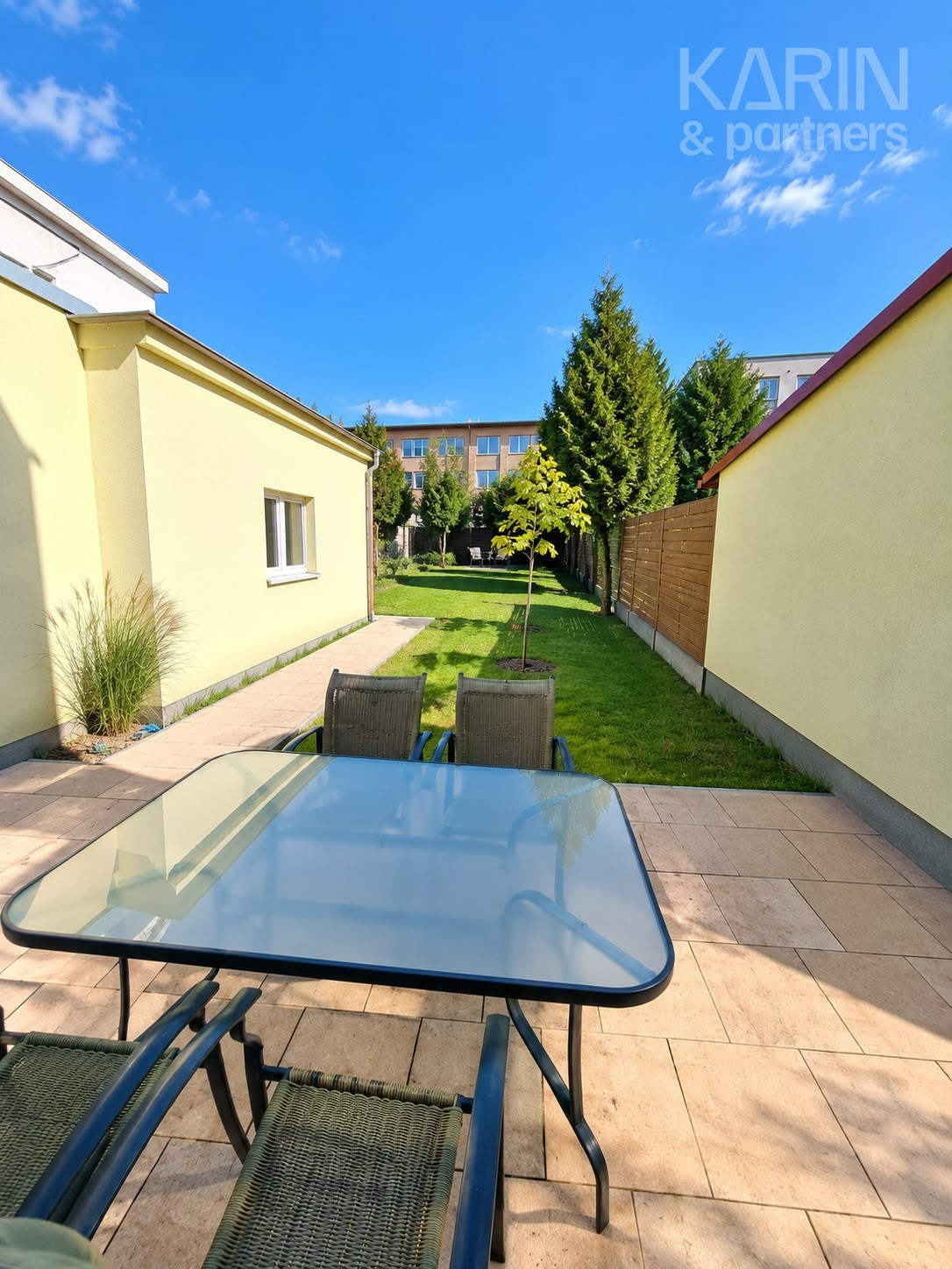 PREDAJ: 5 IZBOVÝ RODINNÝ DOM - 405 M2 POZEMOK - BRATISLAVA - NOVÉ MESTO