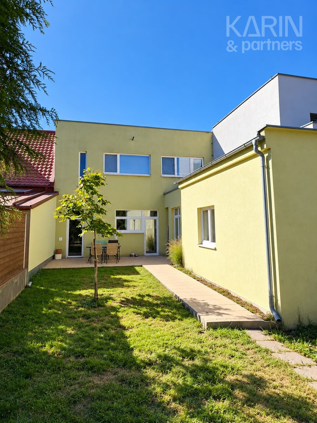 PREDAJ: 5 IZBOVÝ RODINNÝ DOM - 405 M2 POZEMOK - BRATISLAVA - NOVÉ MESTO