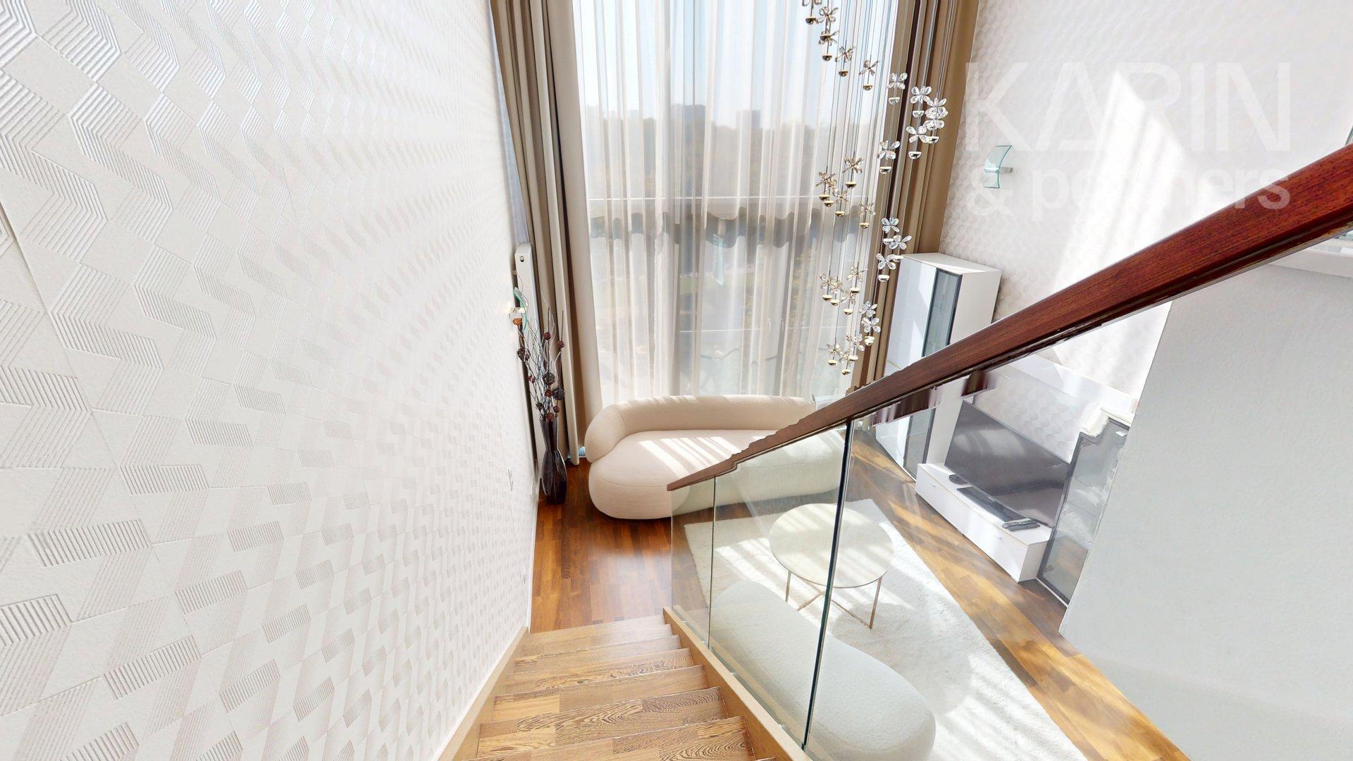 EXKLUZÍVNY ELEGANTNE ZARIADENÝ 2I MEZONET S GALÉRIOU A VÝHĽADOM NA DUNAJ
