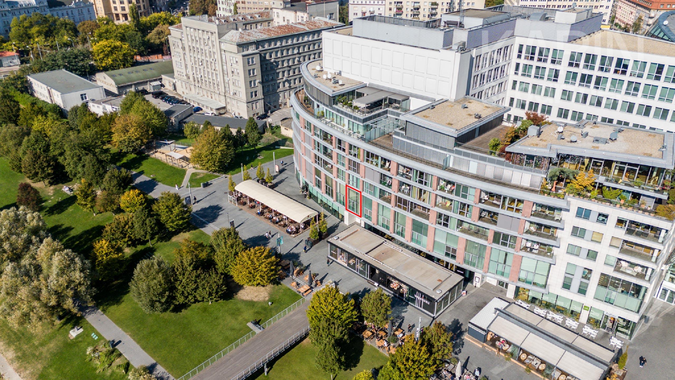 EXKLUZÍVNY ELEGANTNE ZARIADENÝ 2I MEZONET S GALÉRIOU A VÝHĽADOM NA DUNAJ