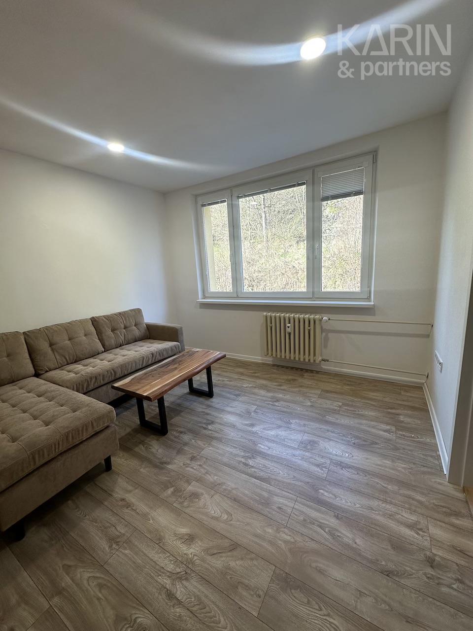 KOMPLETNE ZARIADENÝ DIZAJNOVO ZREKONŠTRUOVANÝ 1I BYT