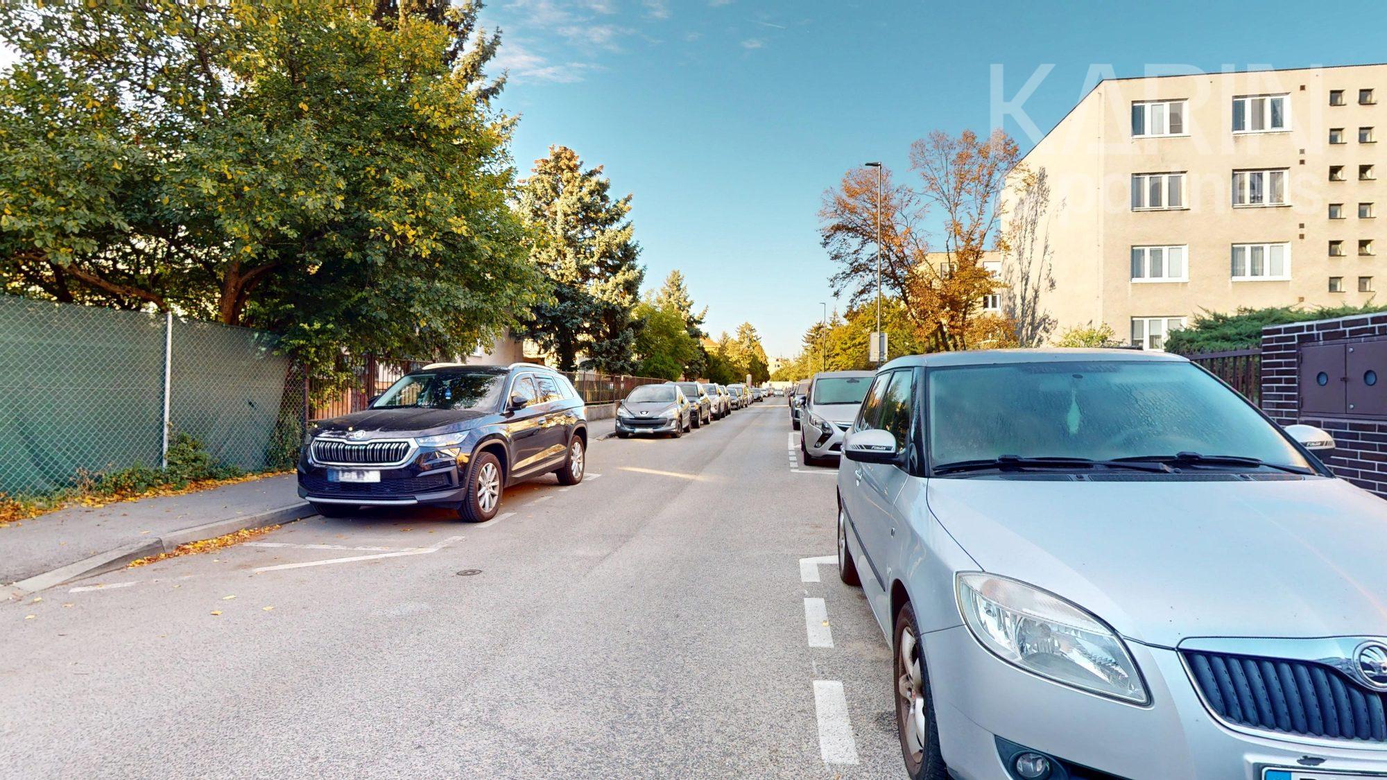 Samostatná garáž pod bytovým domom– Včelárska ulica Ružinov