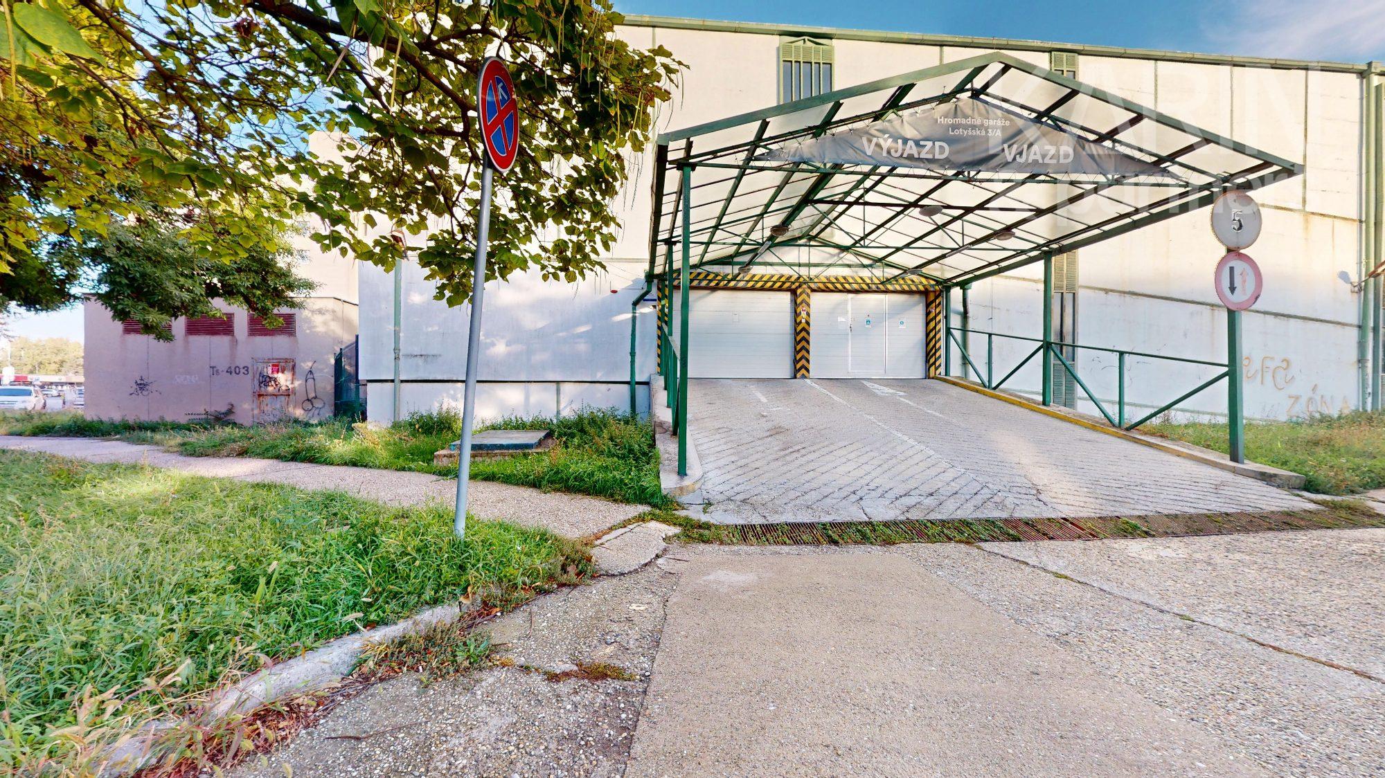 REZERVOVANÉ- samostatná garáž v garážovom dome – Lotyšská ul. Podunajské Biskupice
