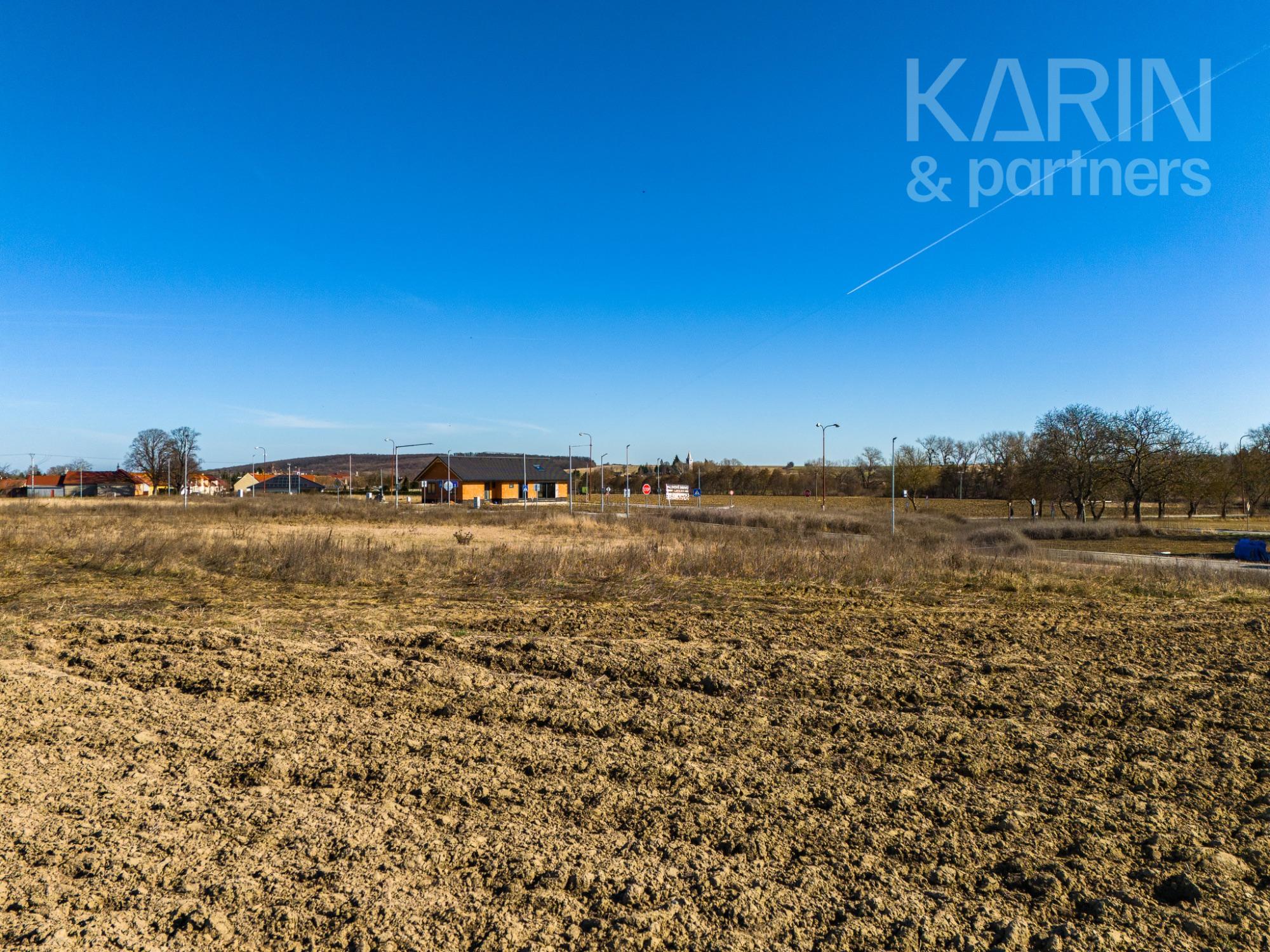 Stavebný pozemok 559 m² v obci Dlhá