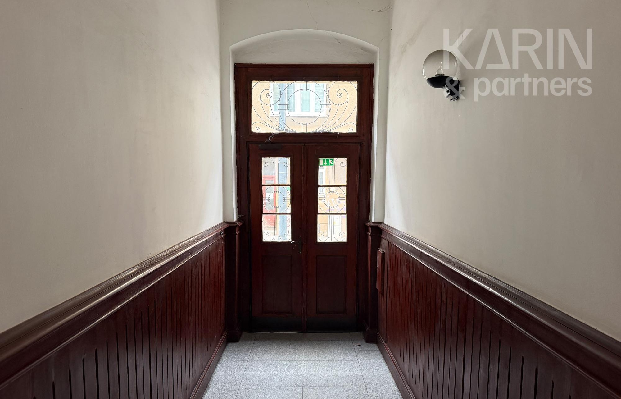 PRIESTRANNÝ A VZDUŠNÝ 3I BYT S VYSOKÝMI STROPMI V HISTORICKEJ BUDOVE