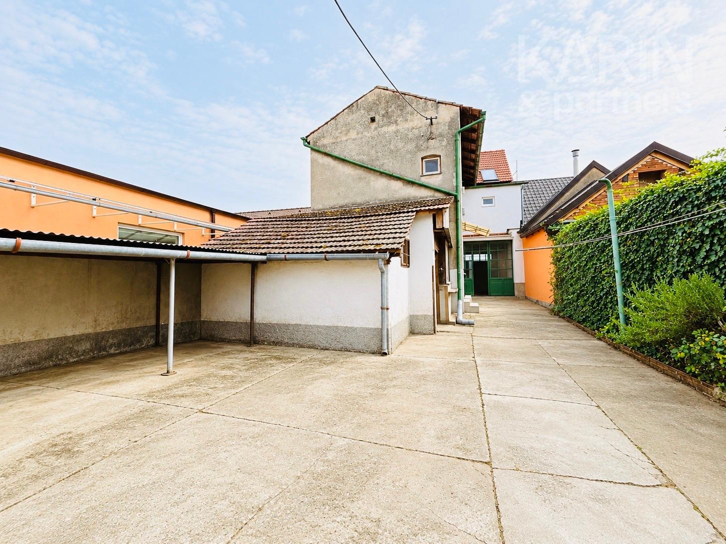 NA PREDAJ 5i RODINNÝ DOM S POZEMKOM 1 650 M² – KOPČANY